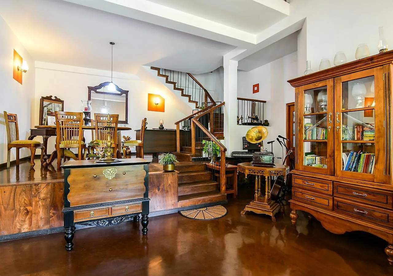 Bed & Breakfast Thotupola Residence Kandy