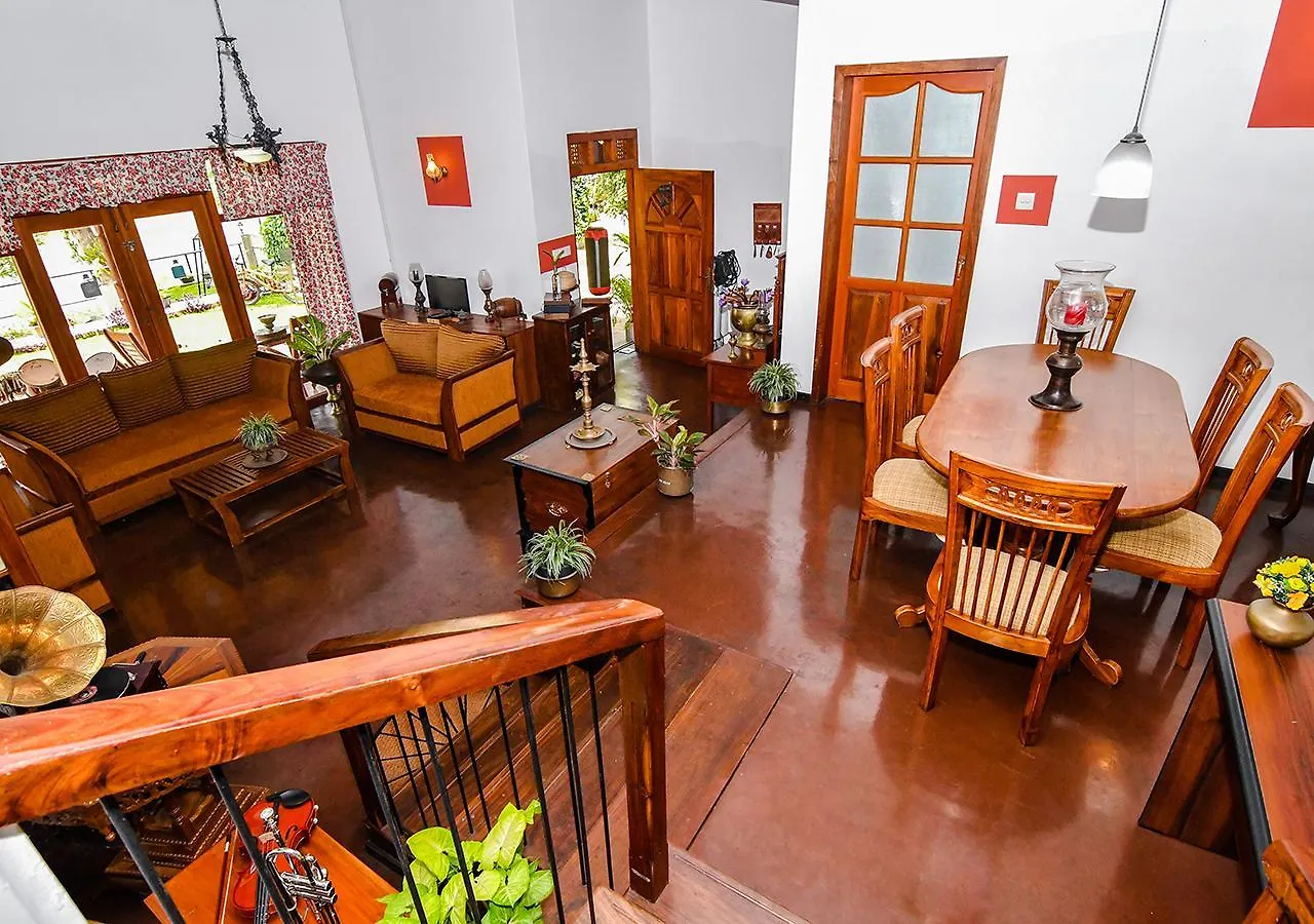 Thotupola Residence Канди